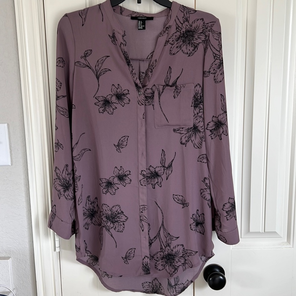 Sz Small button up tunic length top